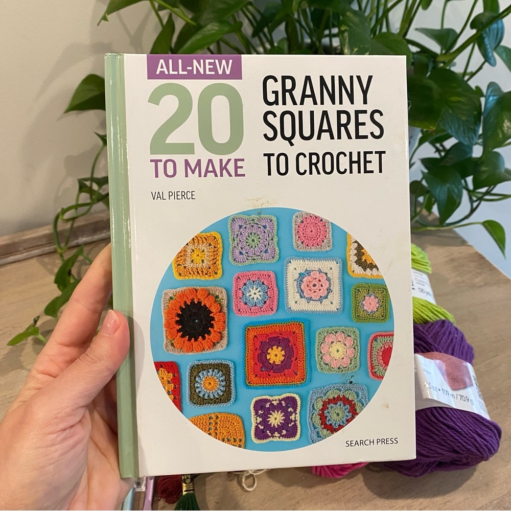 Granny Squares Crochet Book